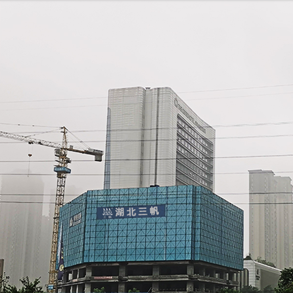 全钢附着式自升爬架与接料平台